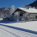 Kahr *