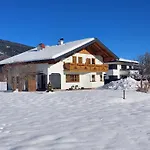 Kahr