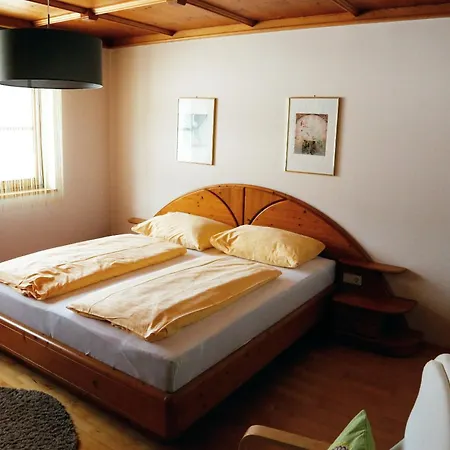 Kahr